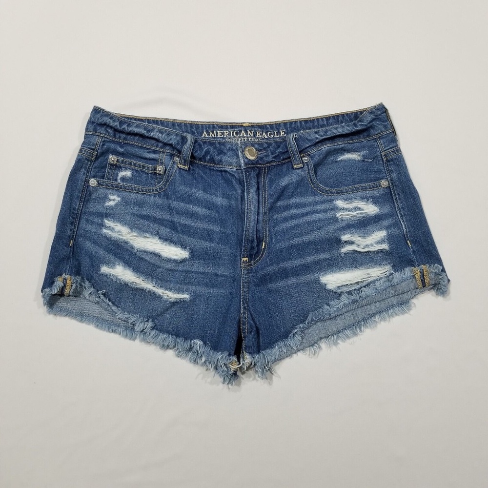 American Eagle Tomgirl Shortie Midi Shorts Distressed Cut Off Medium Wash